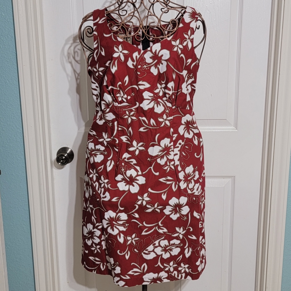Hilo Hattie EUC Vintage Sleeveless Red and White Floral Dress Women's Size M